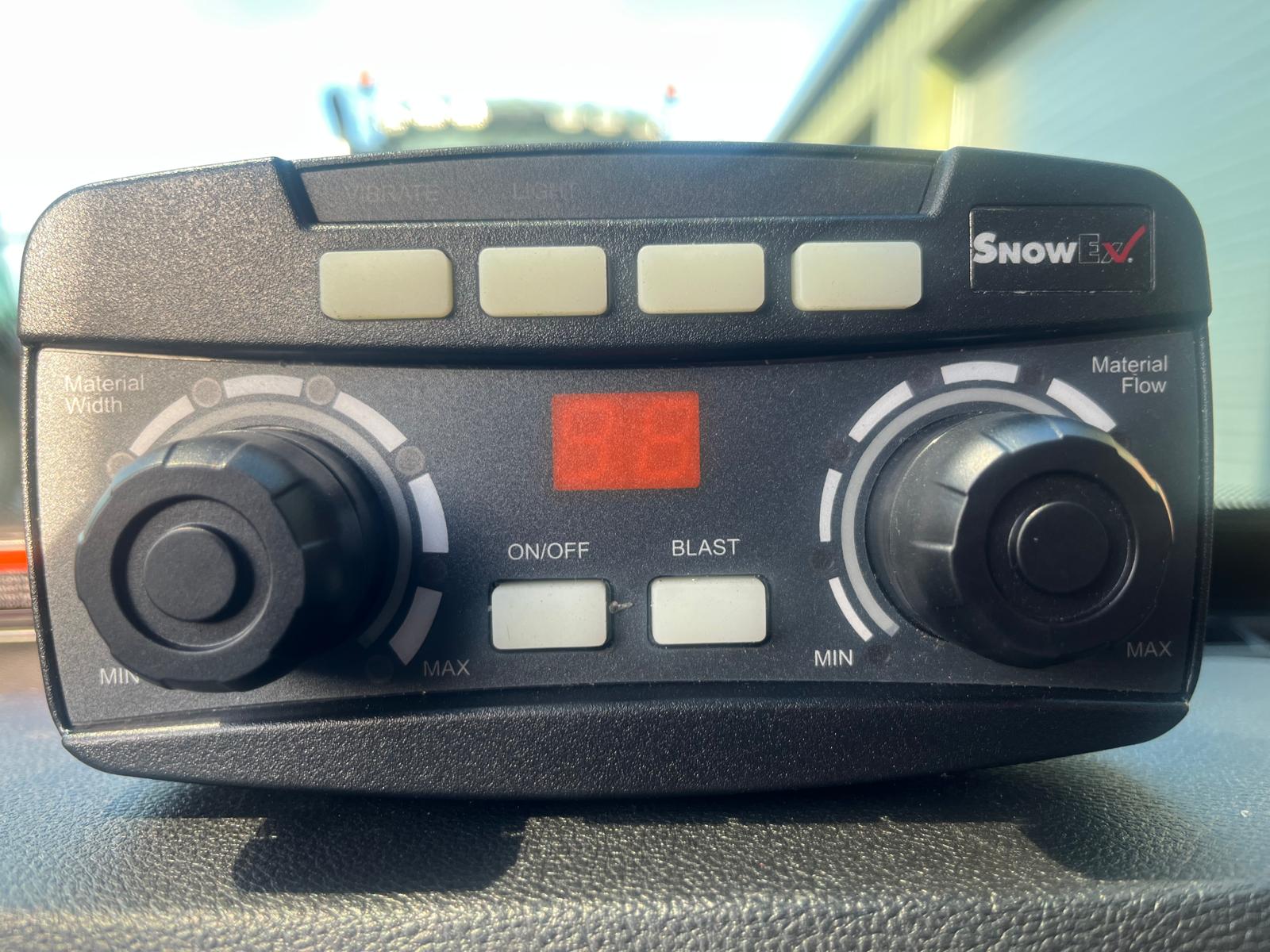 Helixx UTV Spreader - Image 9