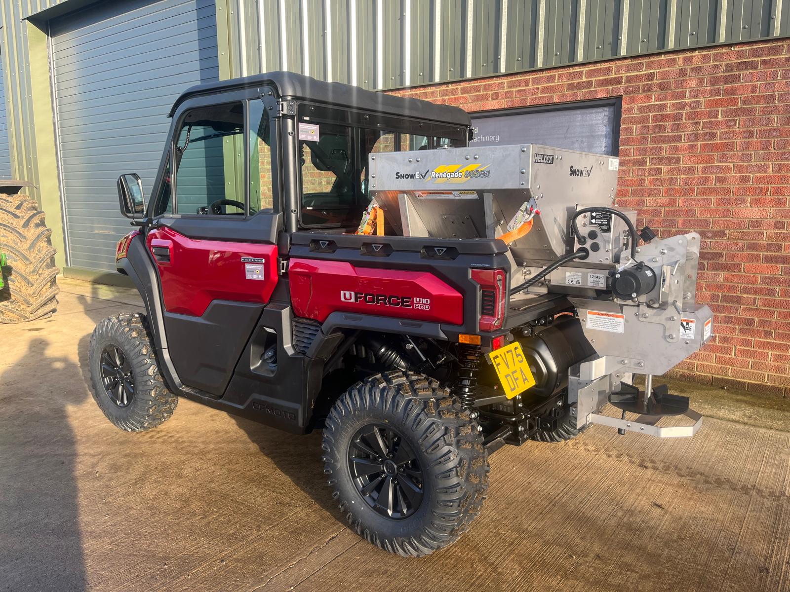 Helixx UTV Spreader - Image 3